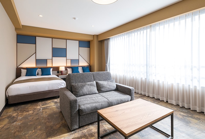 All Rooms Face South